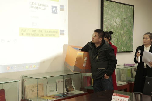 1510308196106288.jpg 高校教师代表抽签现场2.jpg